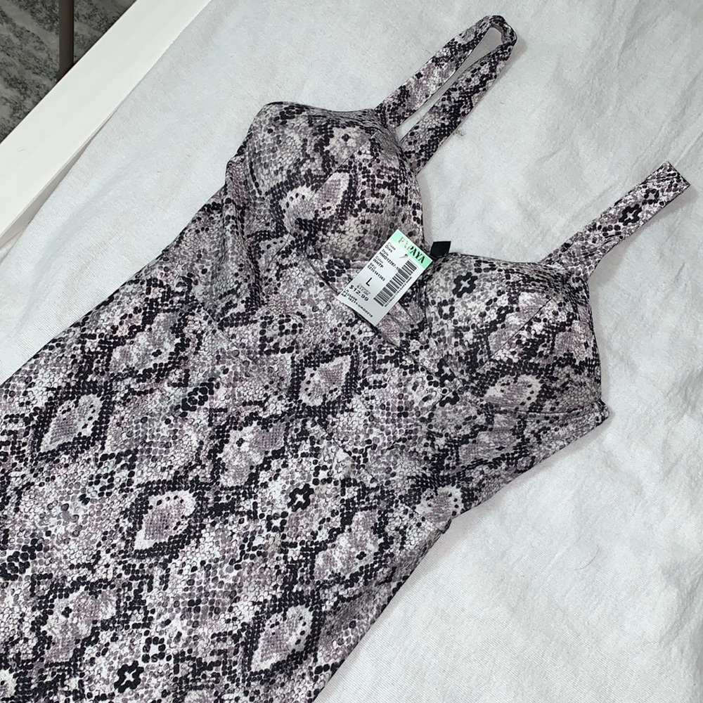 Mini bodycon dress (2 sizes available)